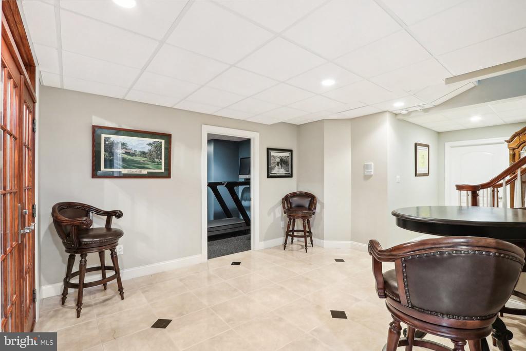 12 Brookwood Dr