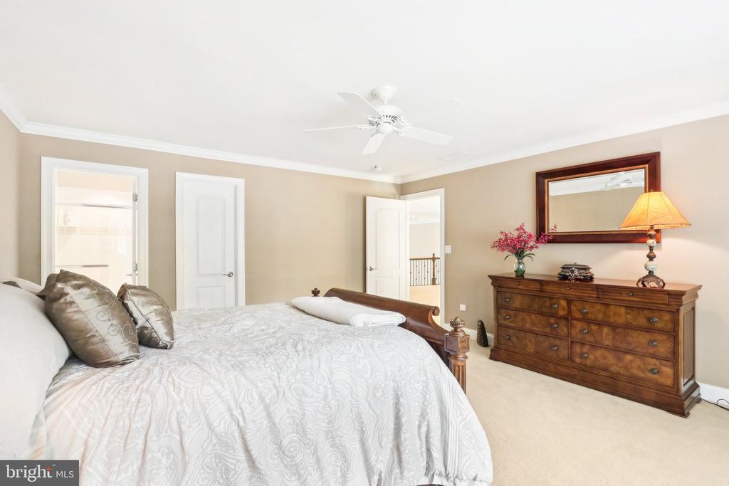 12 Brookwood Dr