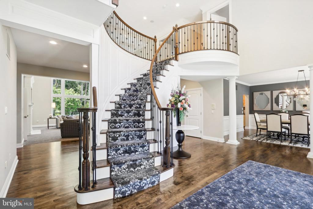 12 Brookwood Dr