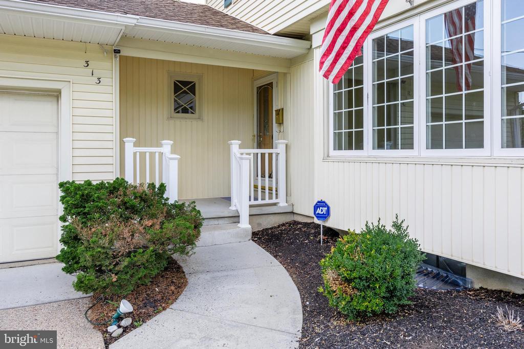 313 Mallard Dr
