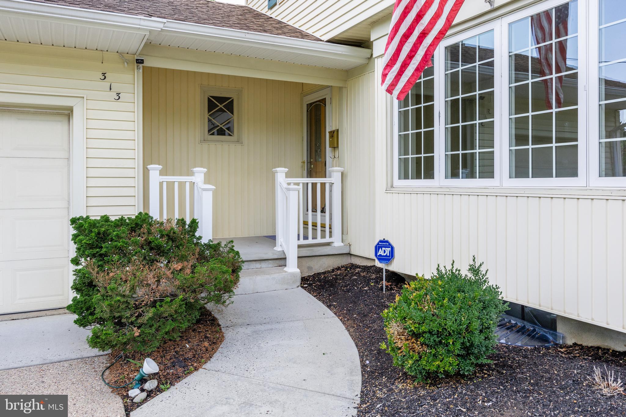 313 Mallard Dr