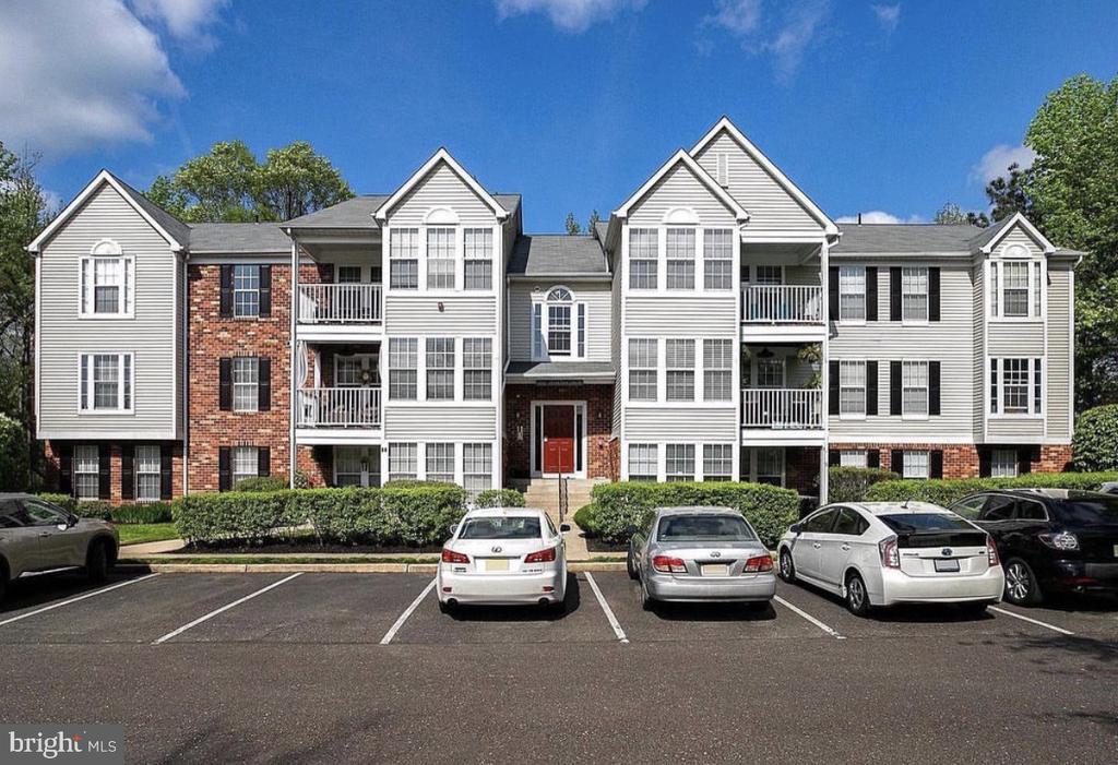 60 INVERNESS CIR