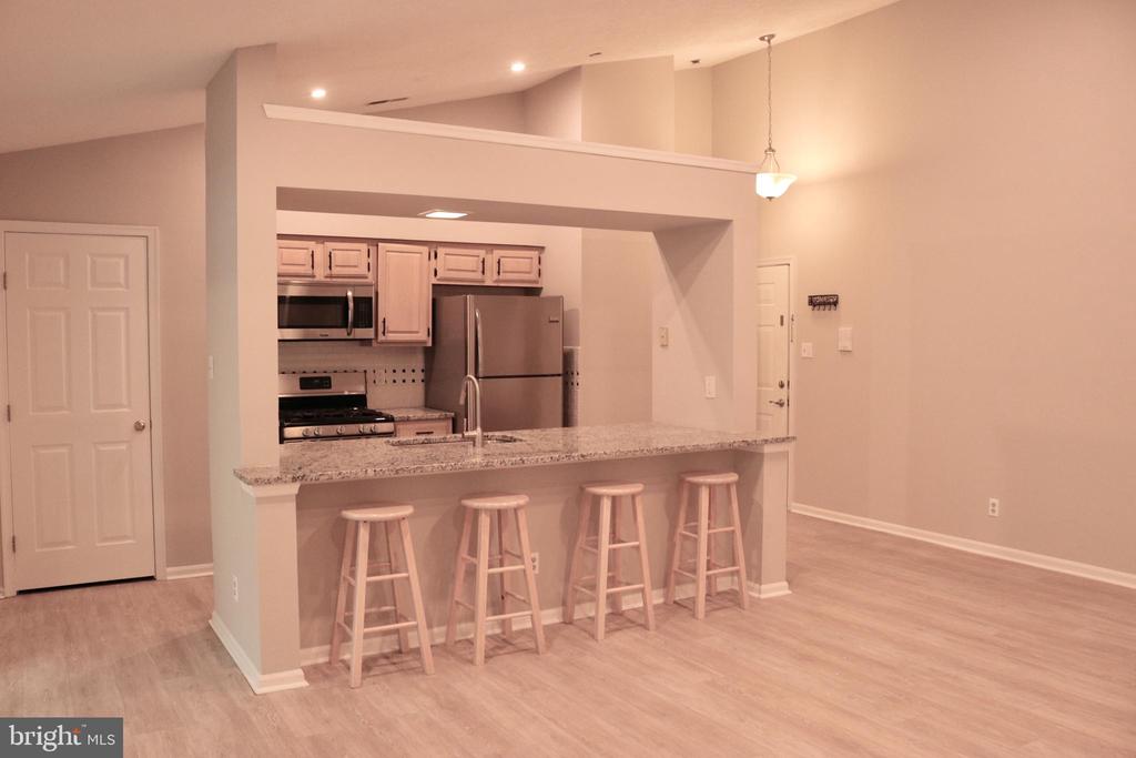 60 INVERNESS CIR