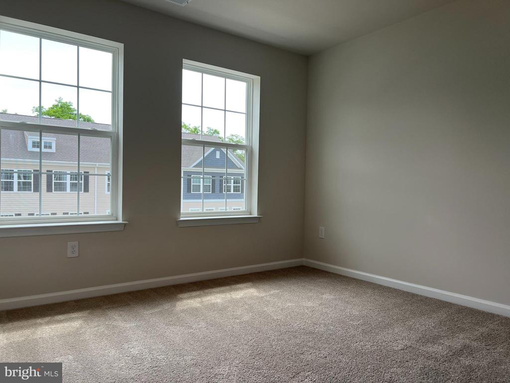 492 MONTE FARM