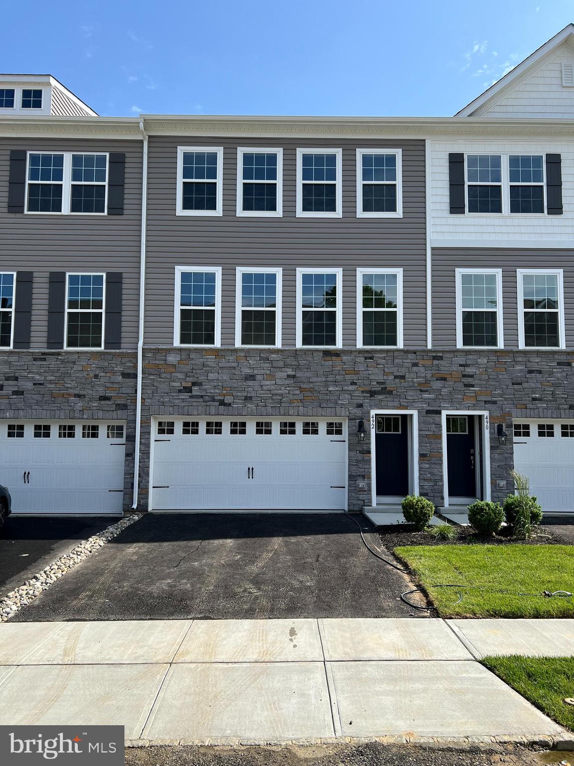 492 MONTE FARM