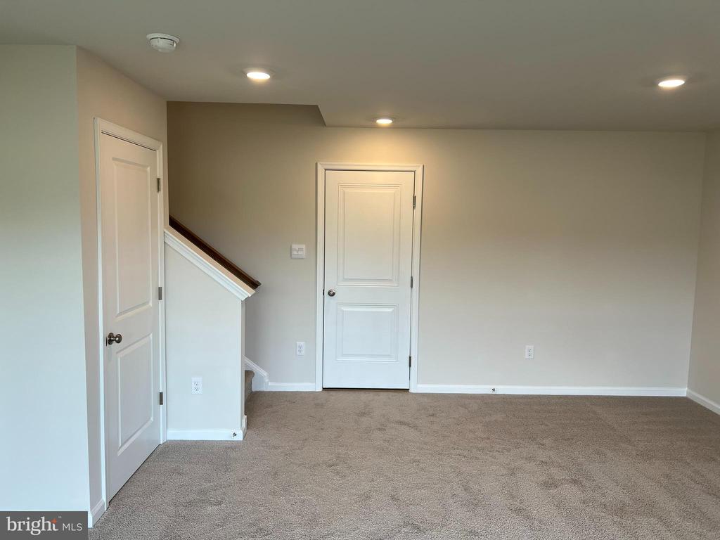 492 MONTE FARM