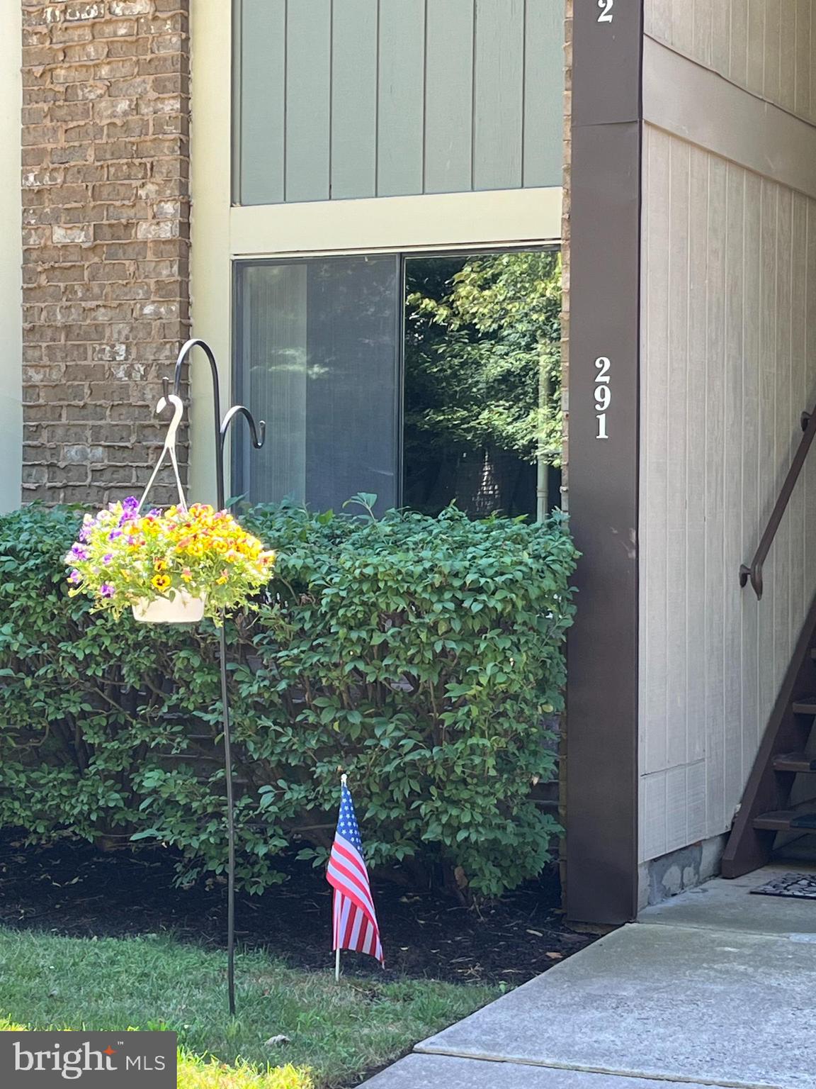 115 E Kings Highway Unit #291
