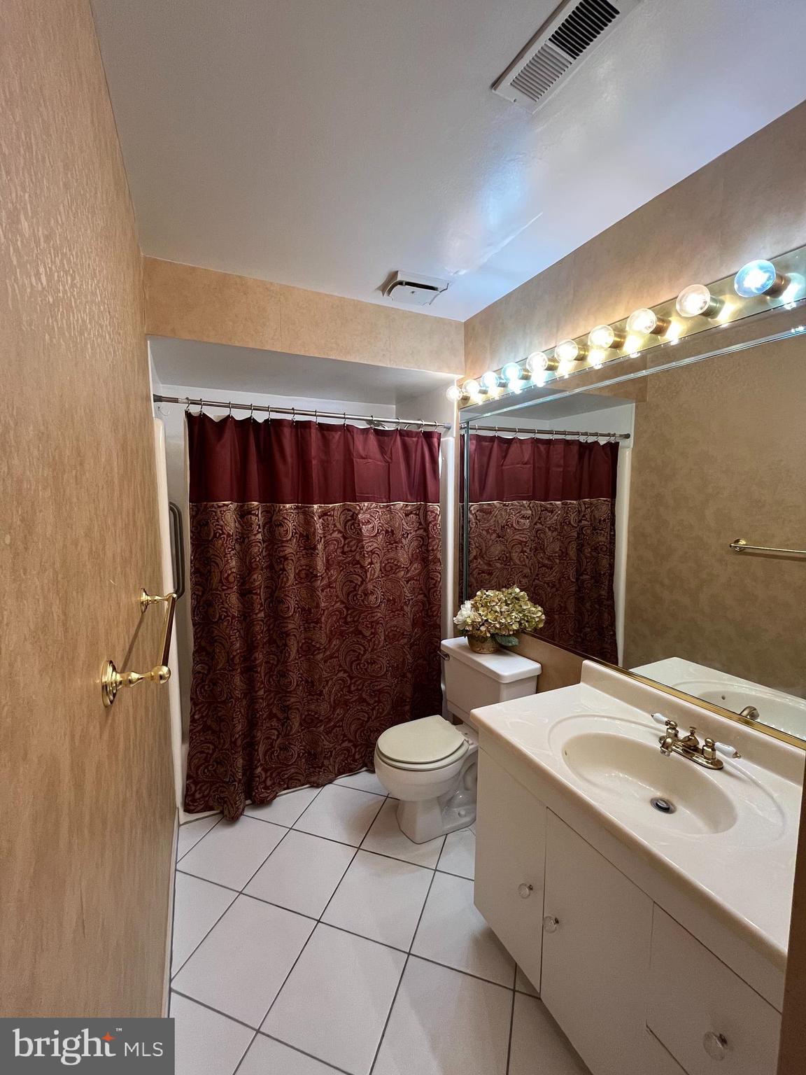 115 E Kings Highway Unit #291