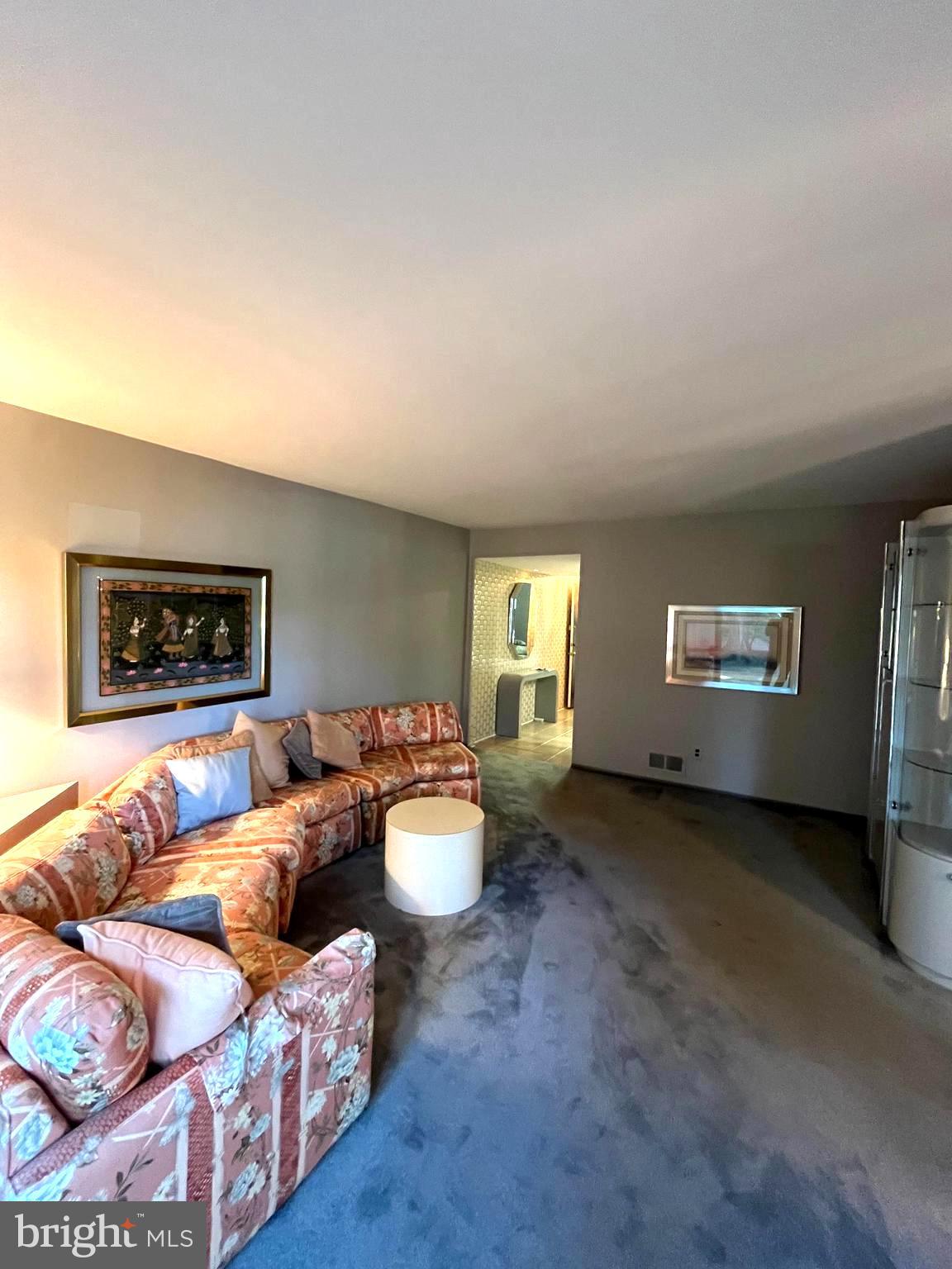 115 E Kings Highway Unit #291