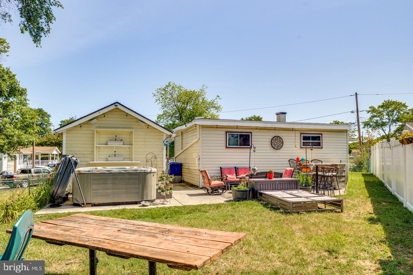 548 Windsor Ave