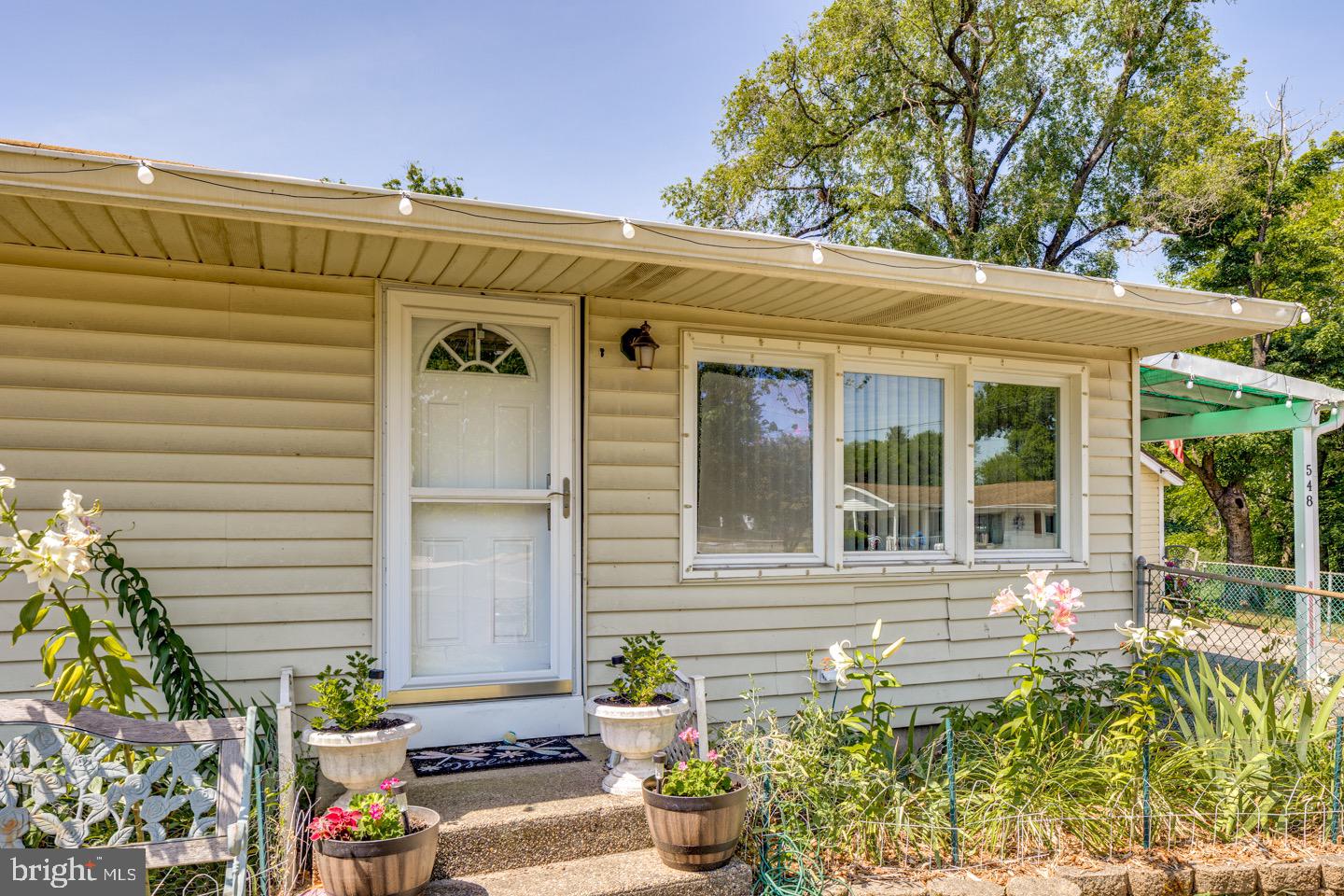 548 Windsor Ave