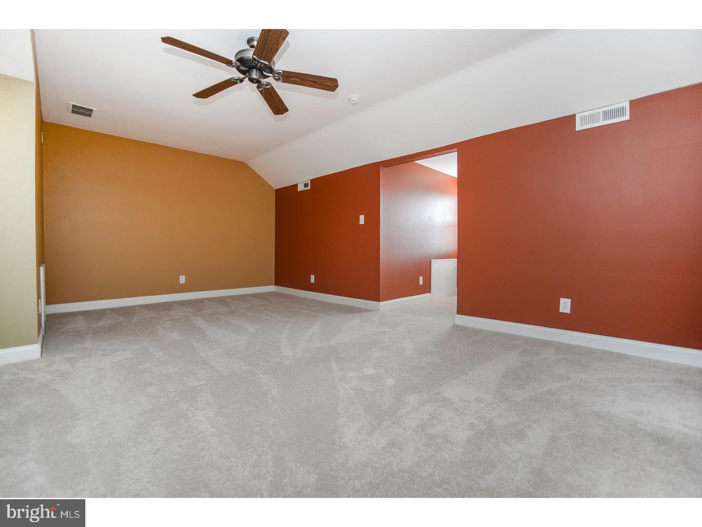 102 HAZELWOOD LN