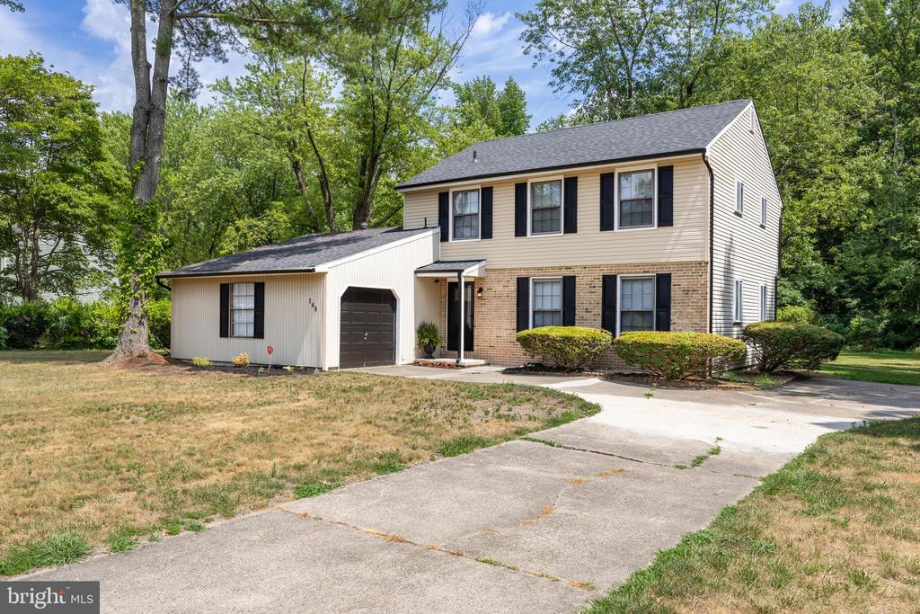 148 Acorn Ct