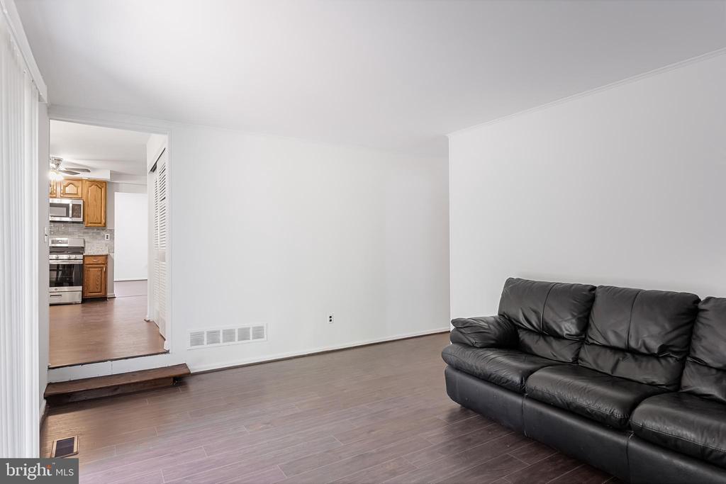 148 Acorn Ct