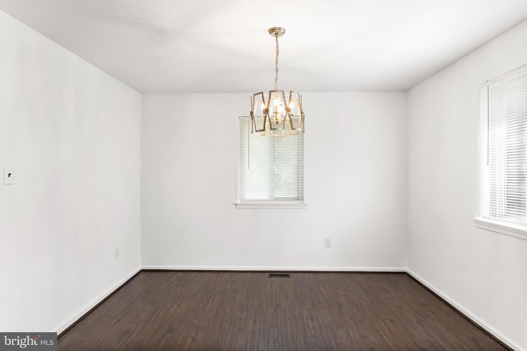 148 Acorn Ct