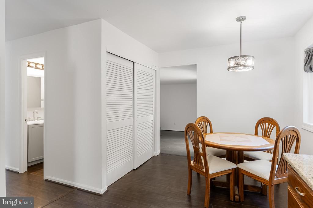 148 Acorn Ct