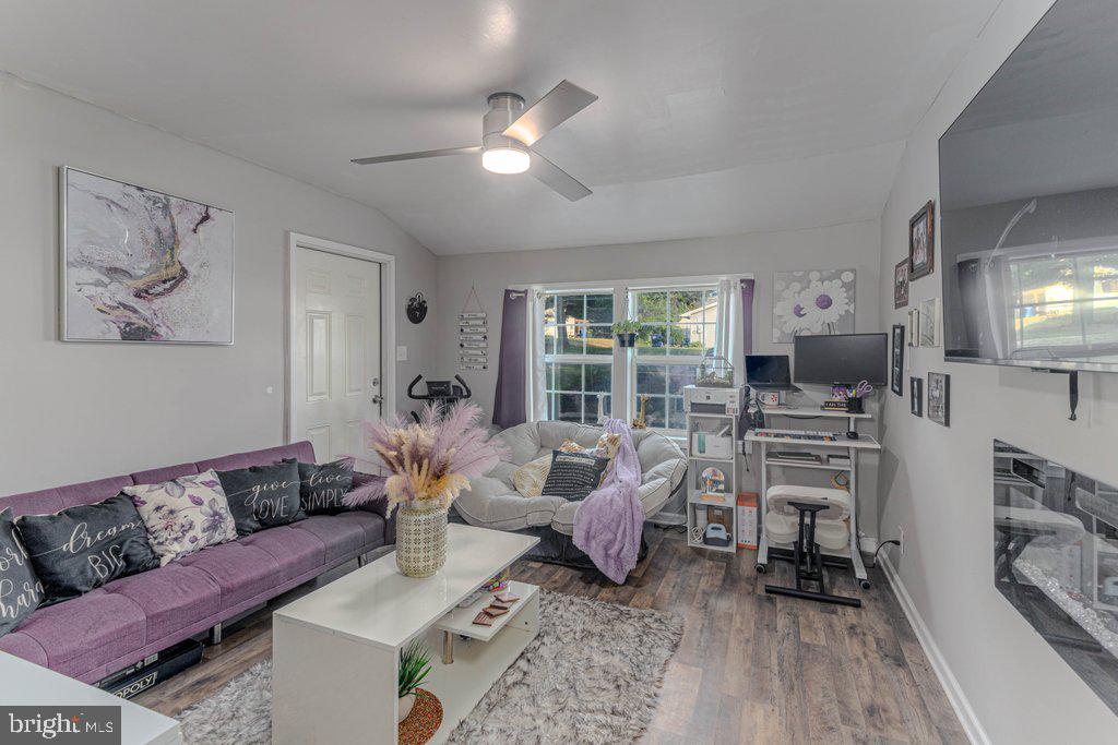 81 PAGEANT LANE
