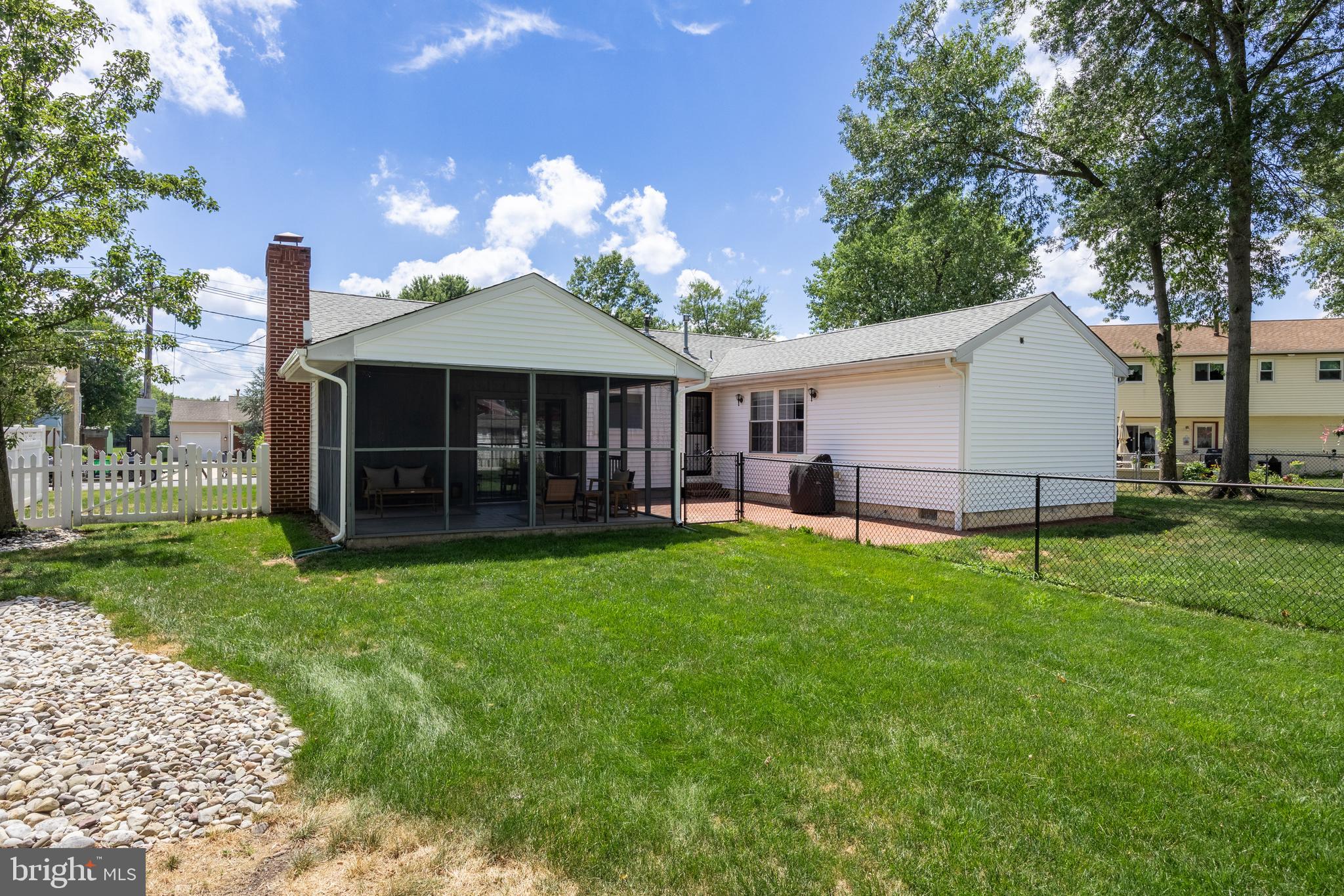 42 Radnor Blvd