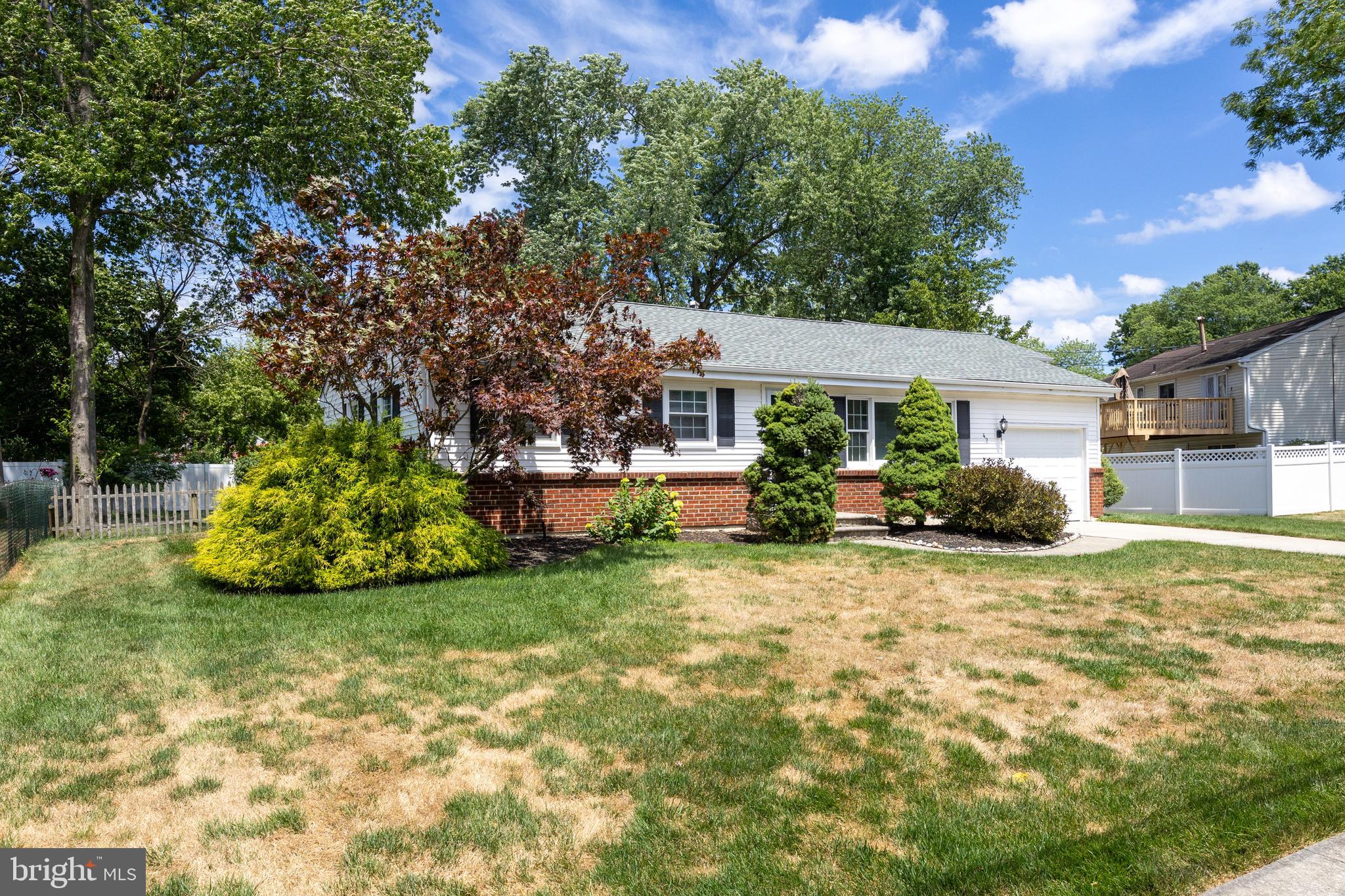 42 Radnor Blvd