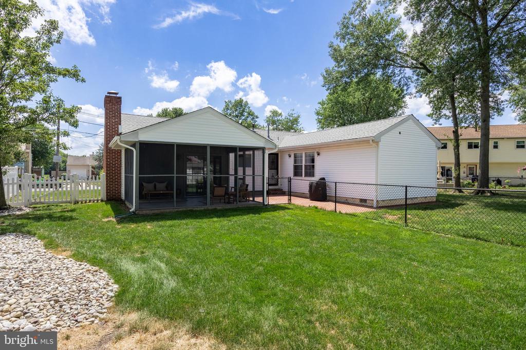 42 Radnor Blvd