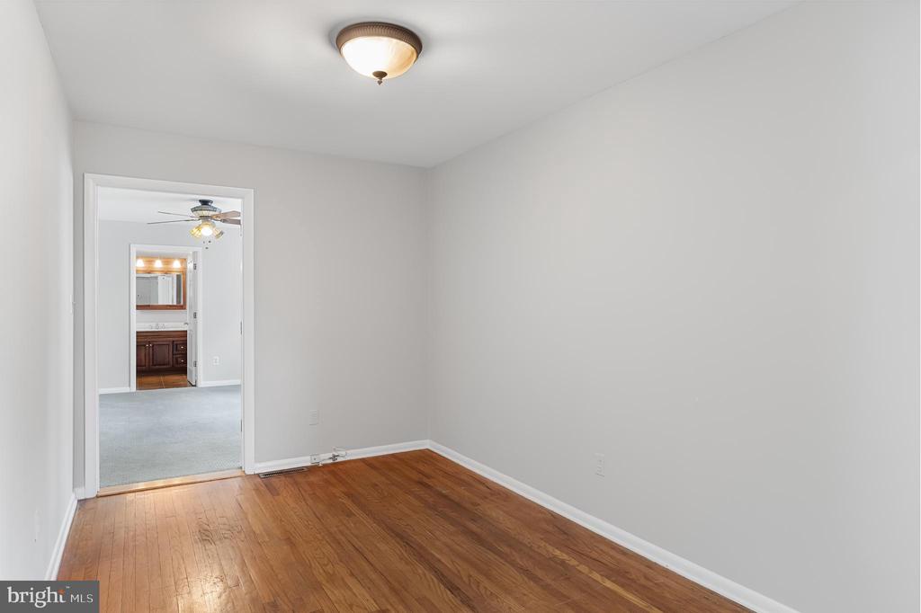 42 Radnor Blvd