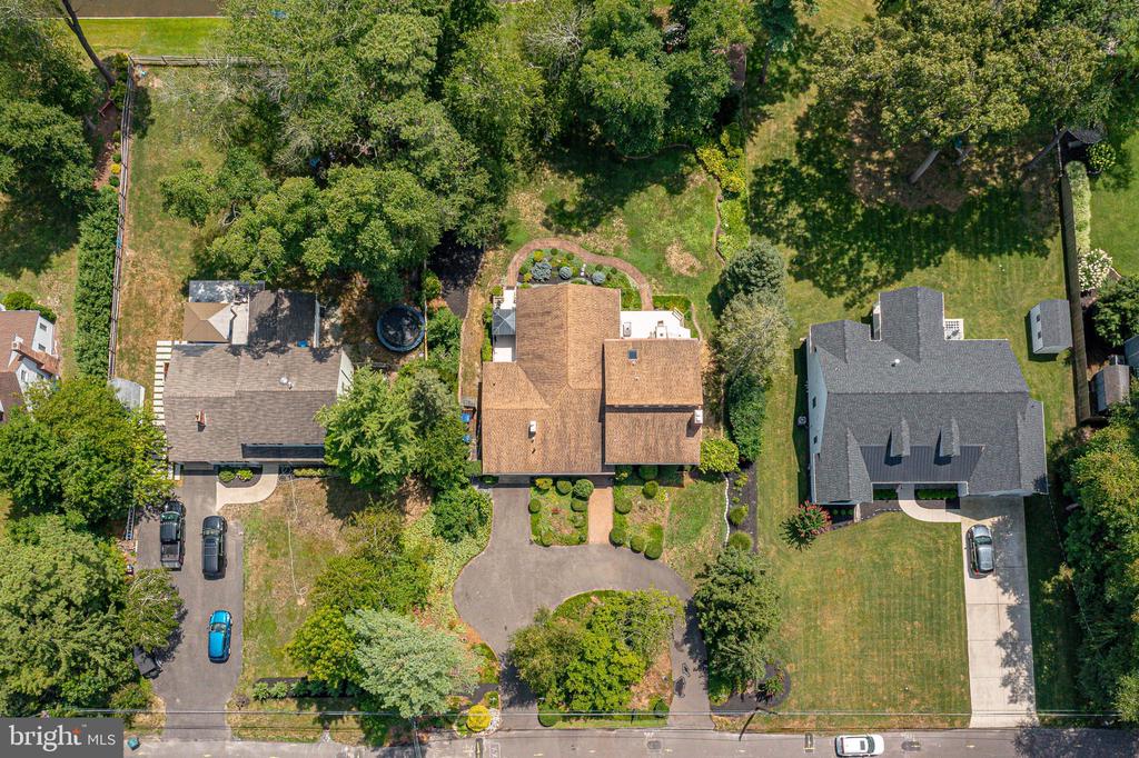 21 HOLLY DRIVE