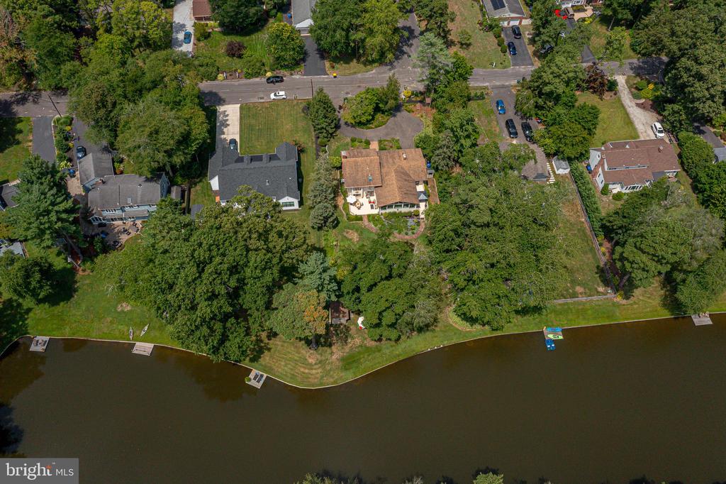 21 HOLLY DRIVE