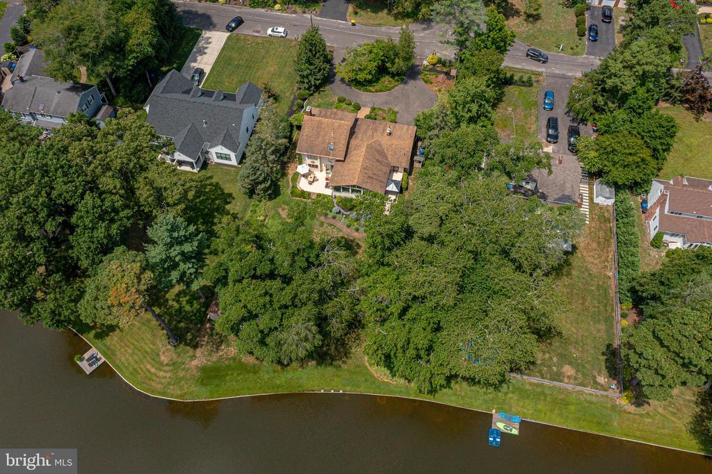 21 HOLLY DRIVE