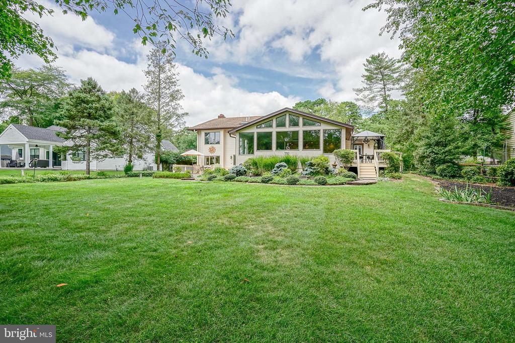 21 HOLLY DRIVE