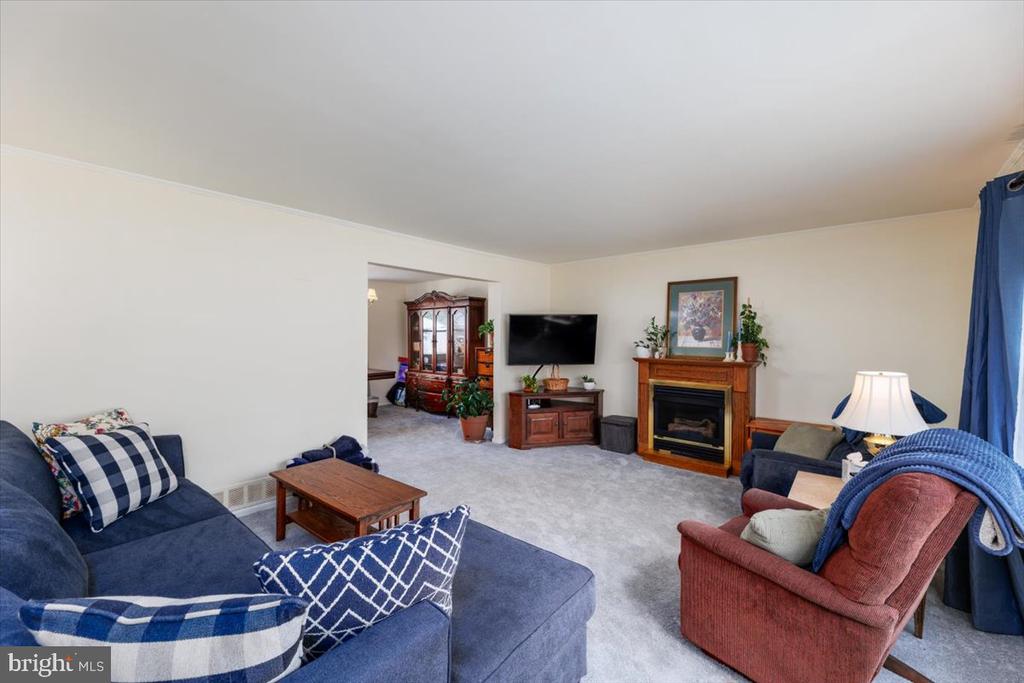45 CHAMPLAIN RD,BURLINGTON