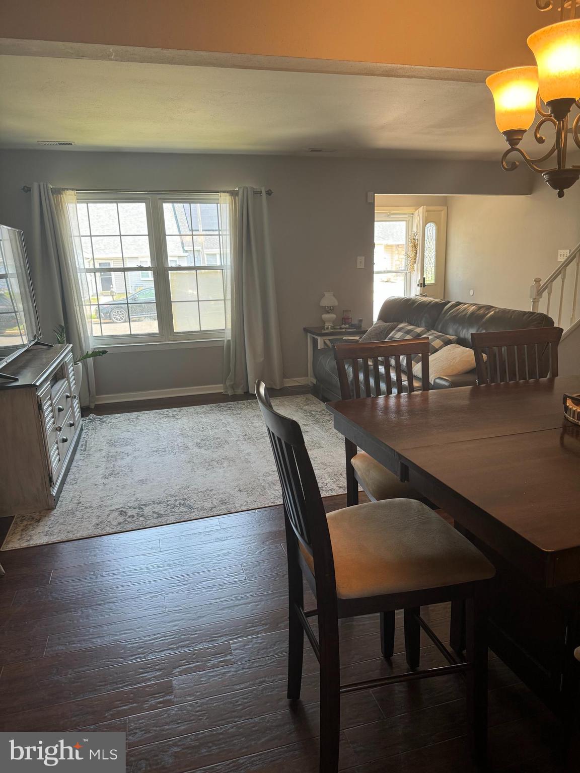 113 CHARING WAY