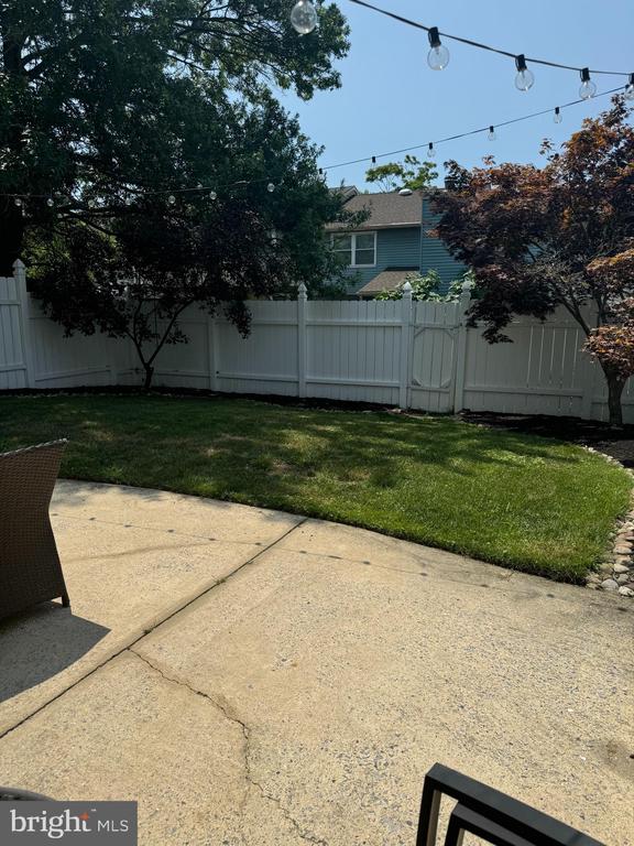113 CHARING WAY