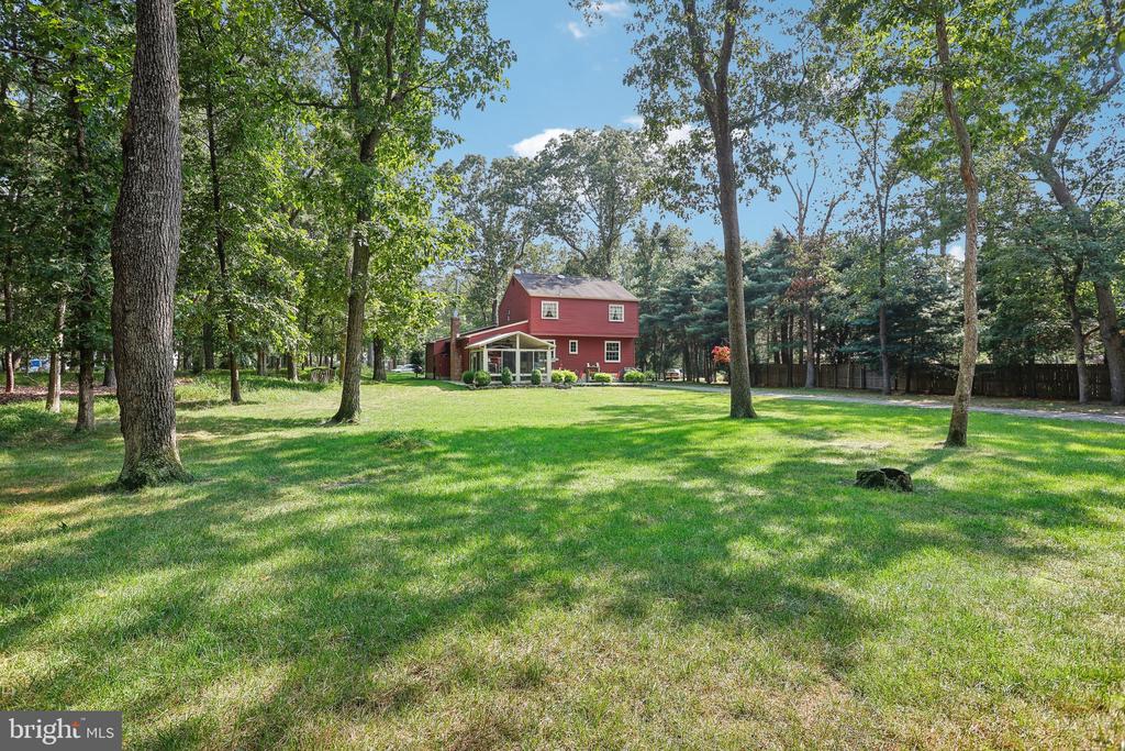 40 HOLLY PARK DRIVE