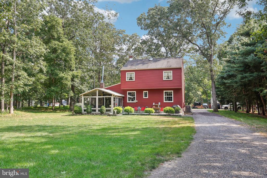 40 HOLLY PARK DRIVE