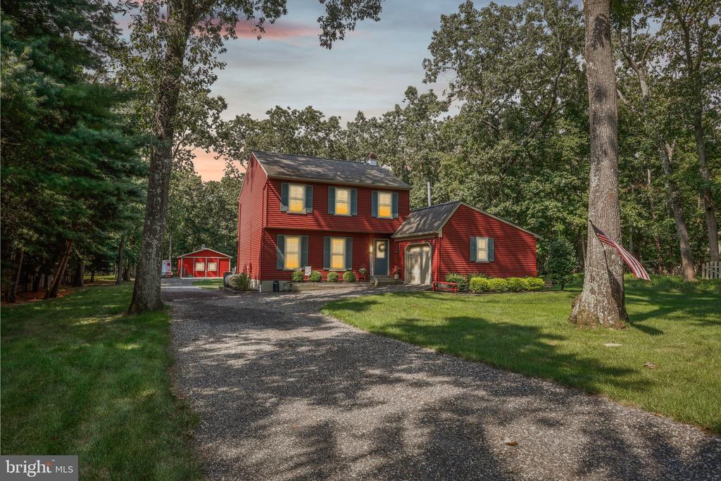 40 HOLLY PARK DRIVE