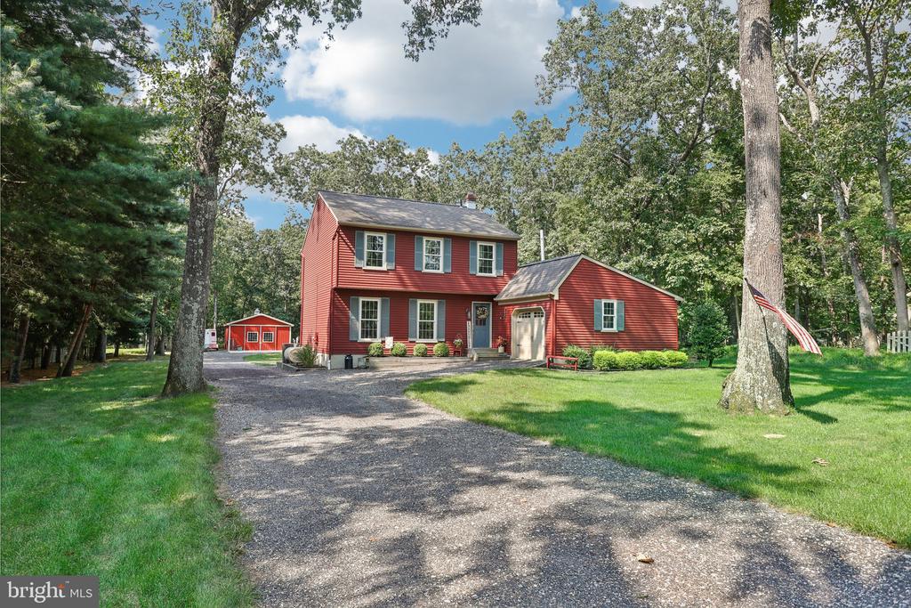 40 HOLLY PARK DRIVE
