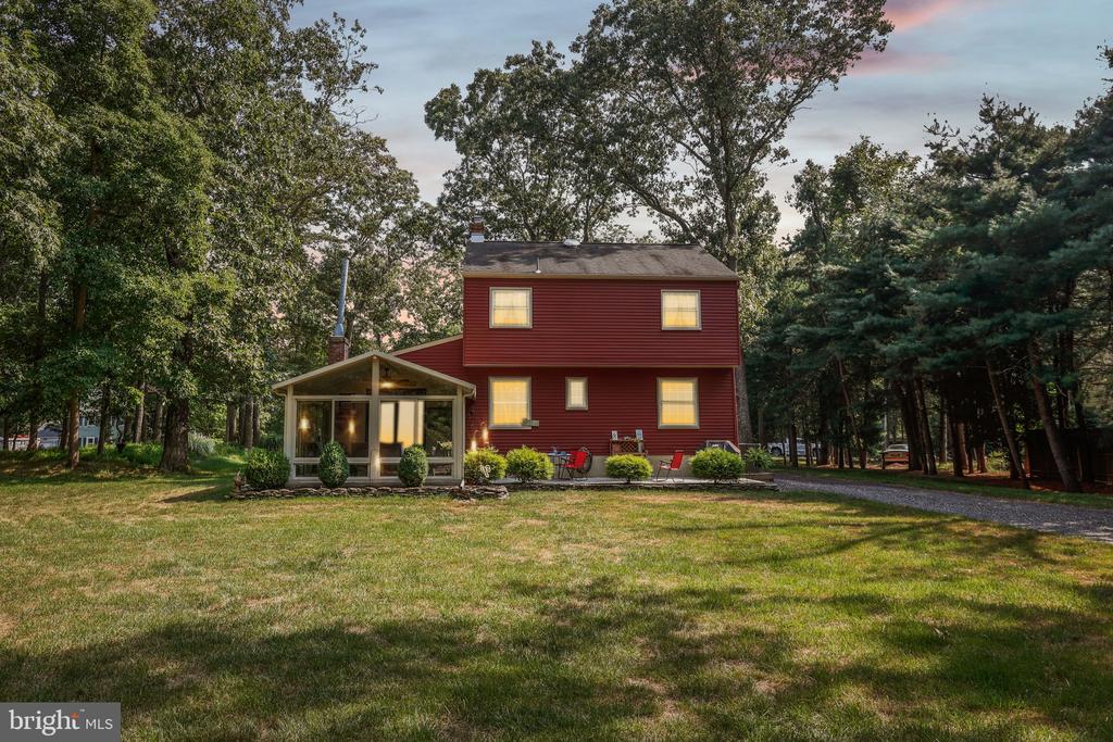 40 HOLLY PARK DRIVE