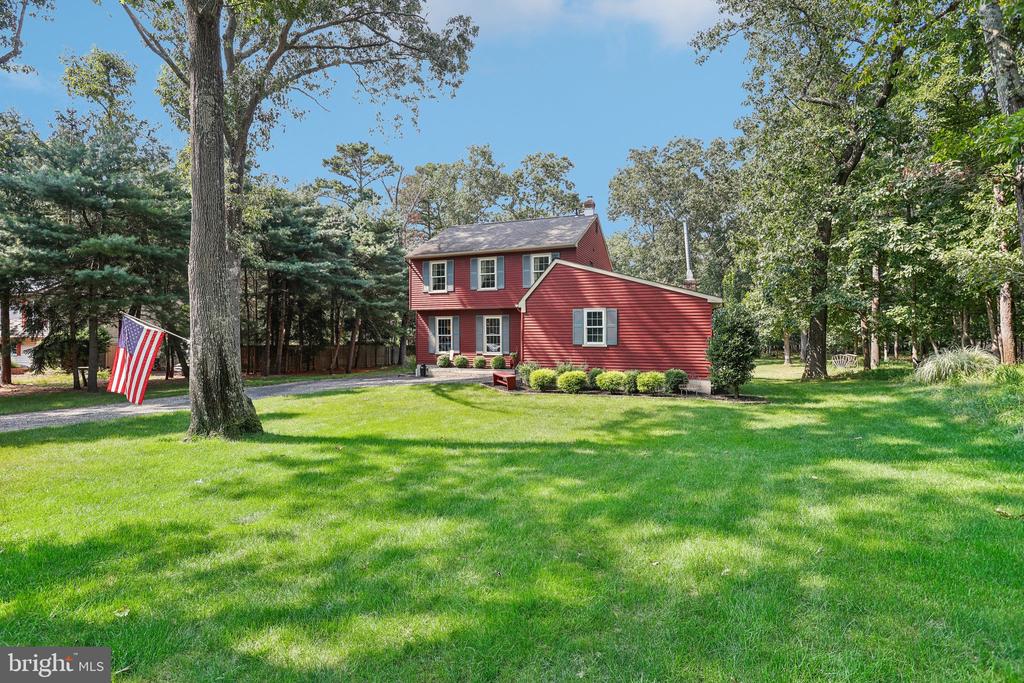 40 HOLLY PARK DRIVE