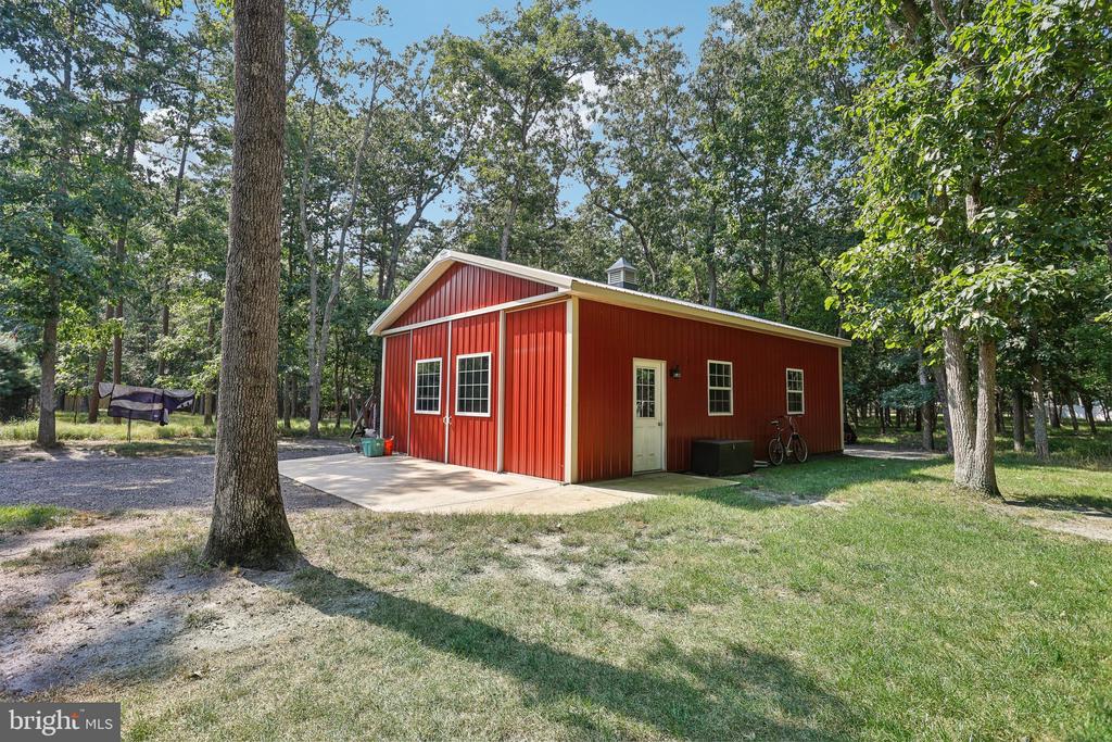 40 HOLLY PARK DRIVE