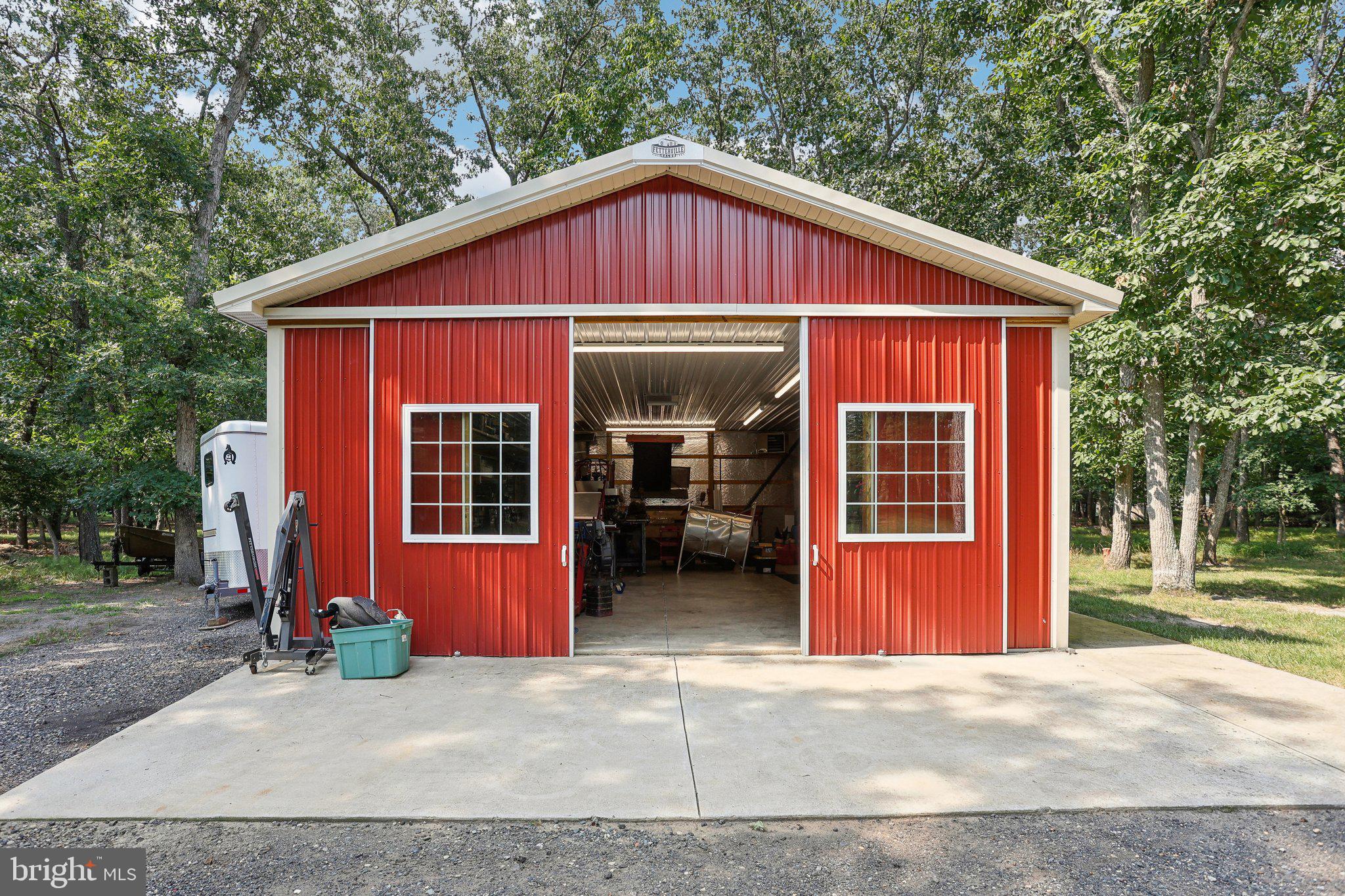 40 HOLLY PARK DRIVE