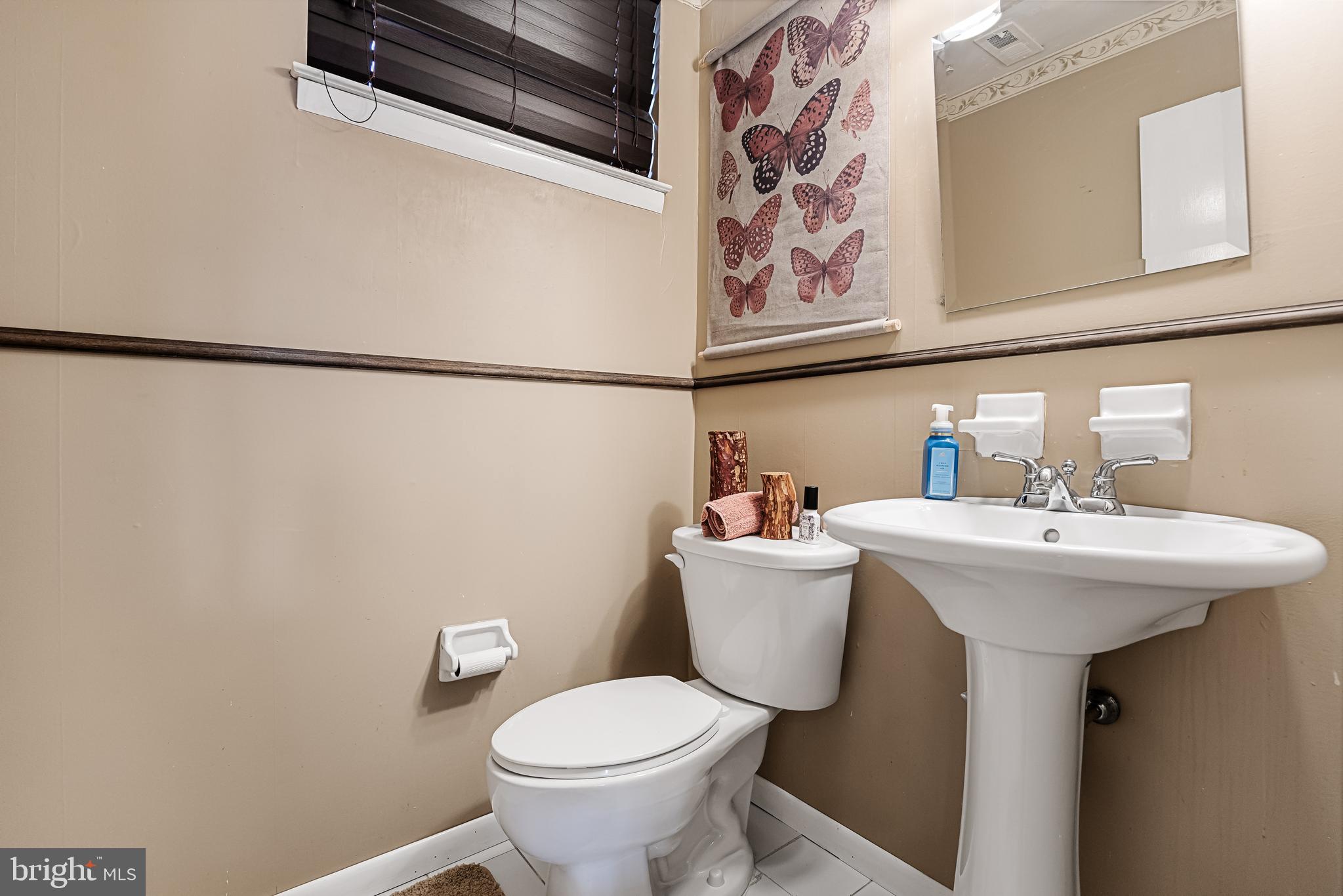 17 Elmgate Rd