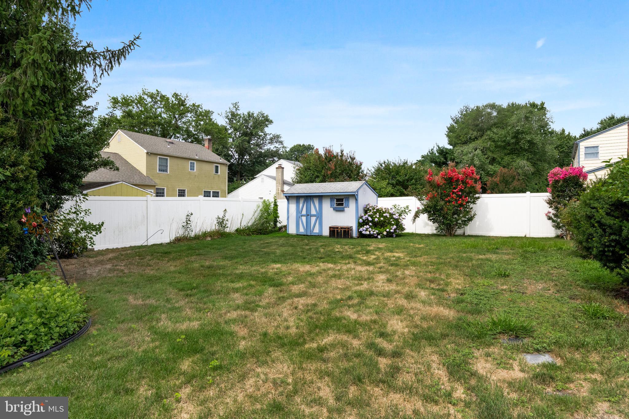 17 Elmgate Rd