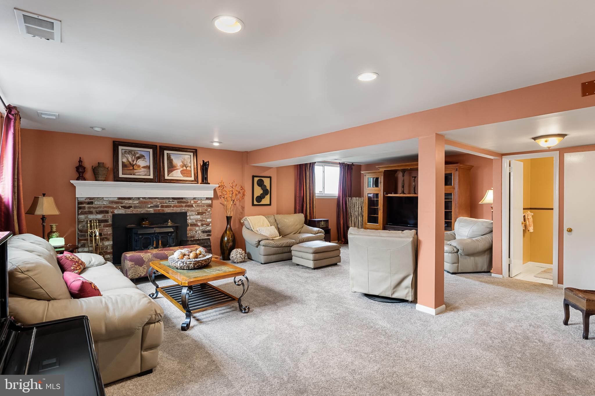 17 Elmgate Rd