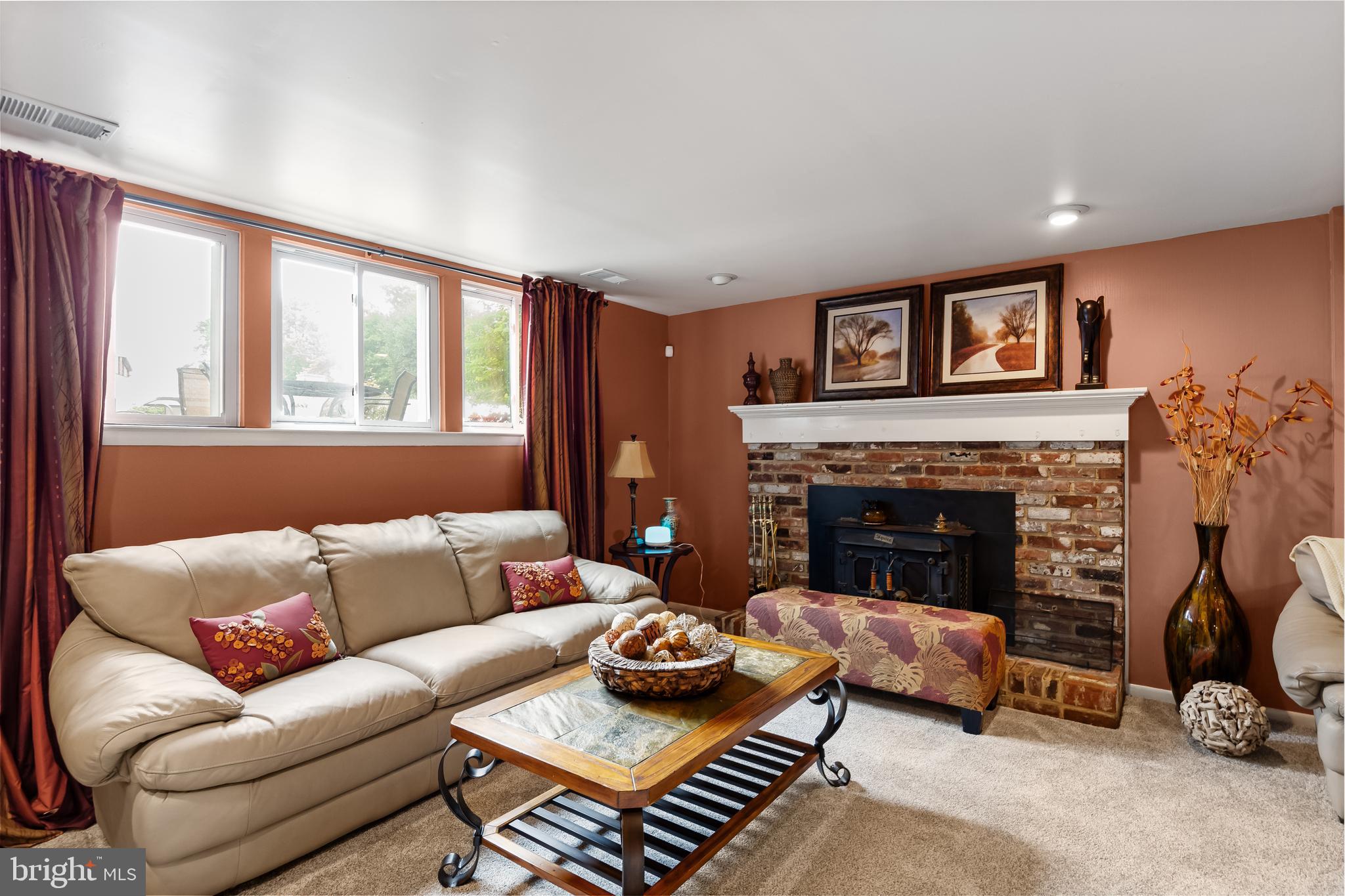 17 Elmgate Rd