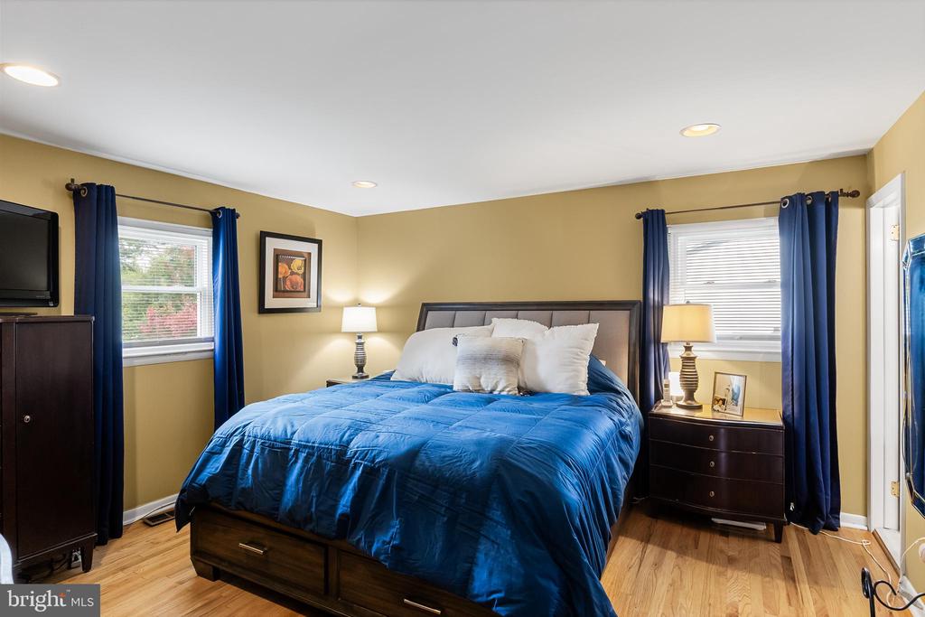 17 Elmgate Rd