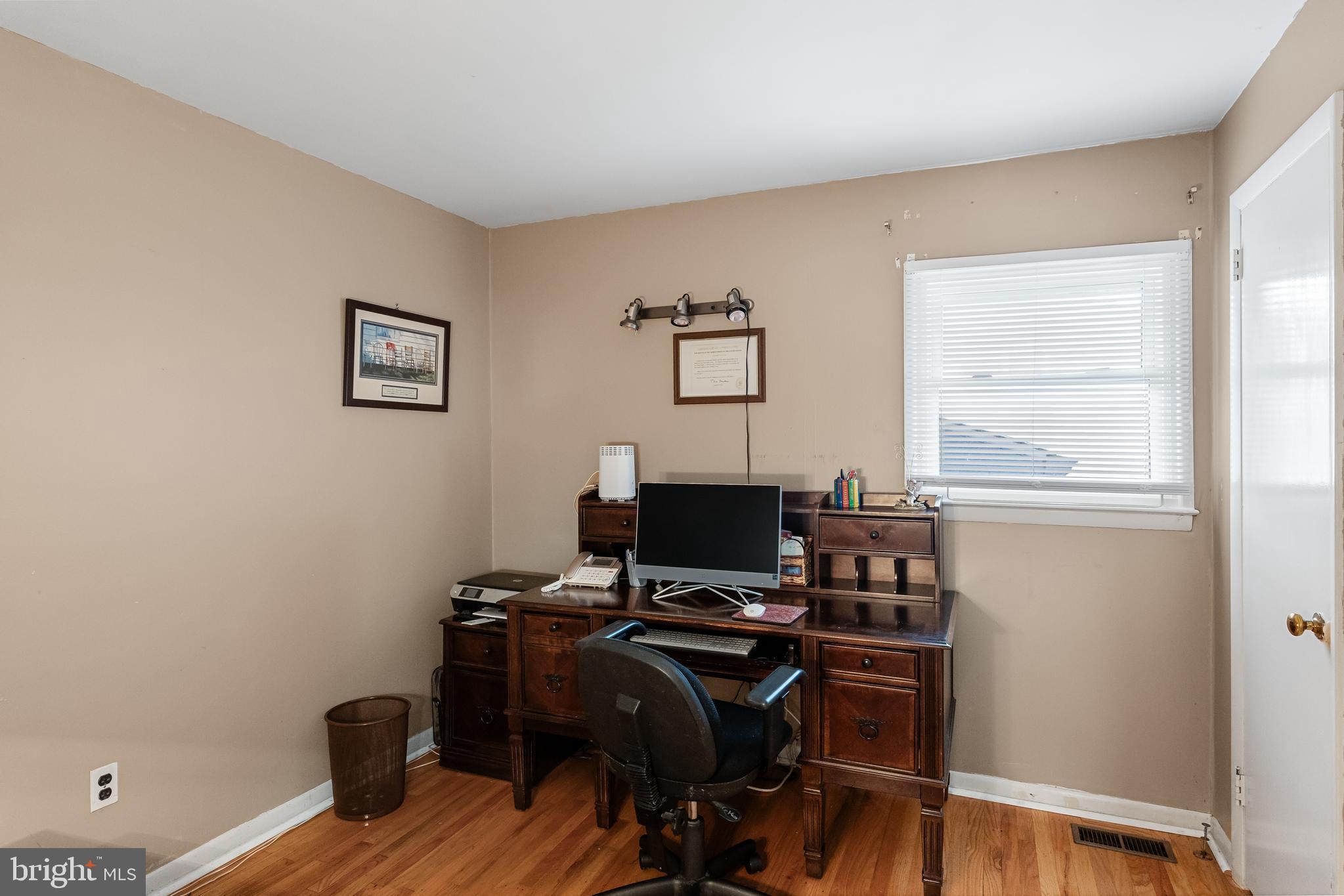 17 Elmgate Rd