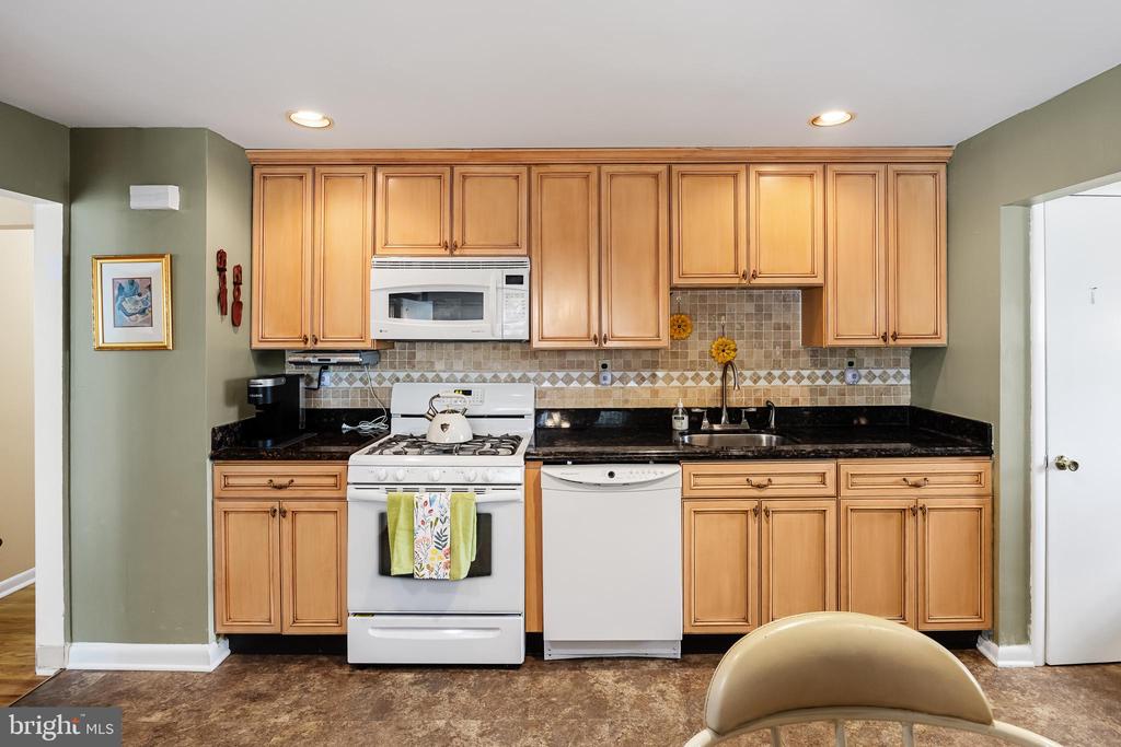17 Elmgate Rd