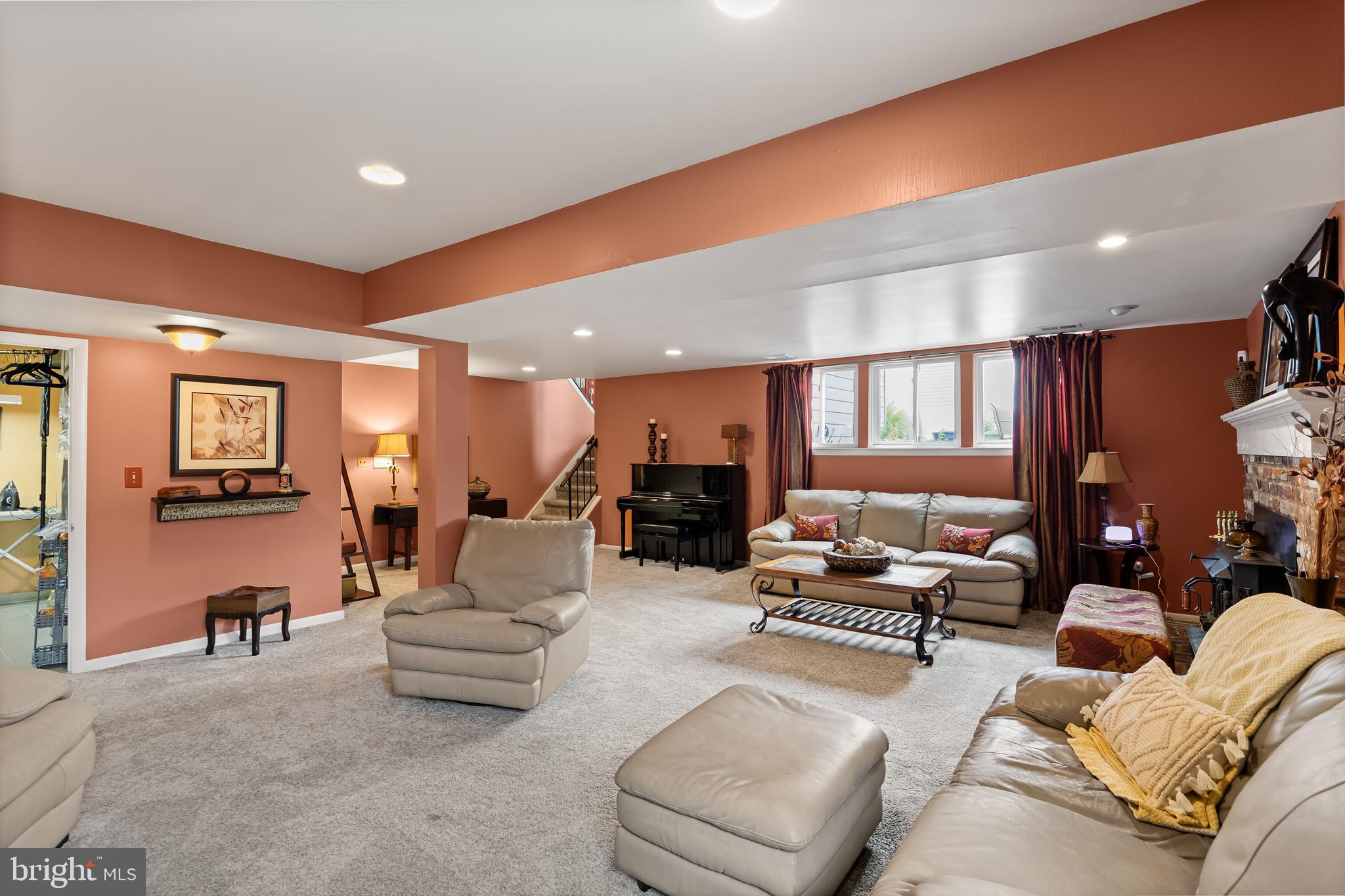 17 Elmgate Rd