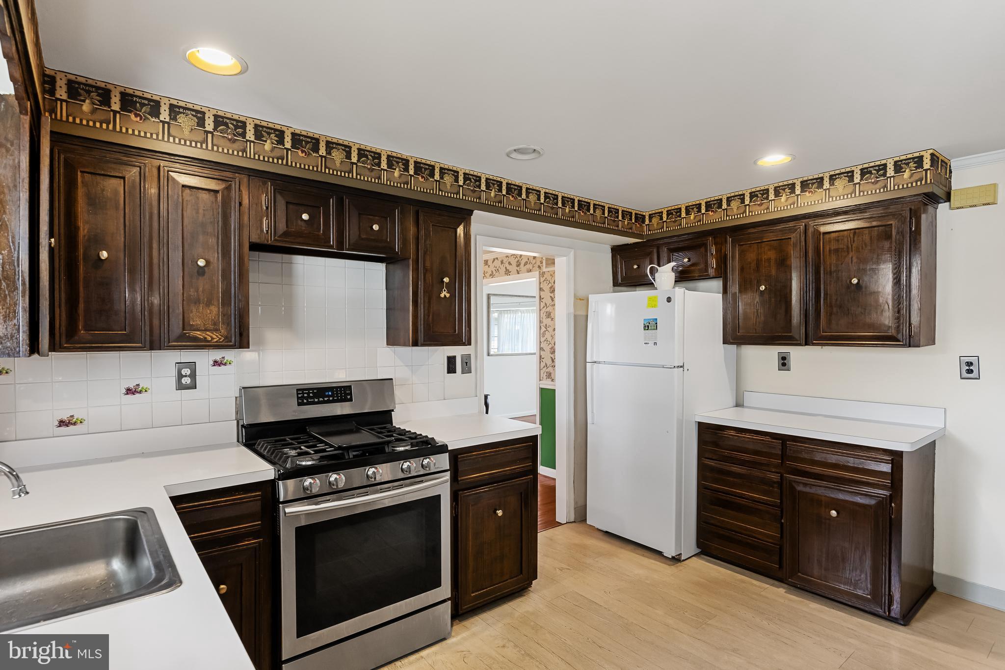 28 Elmgate Rd