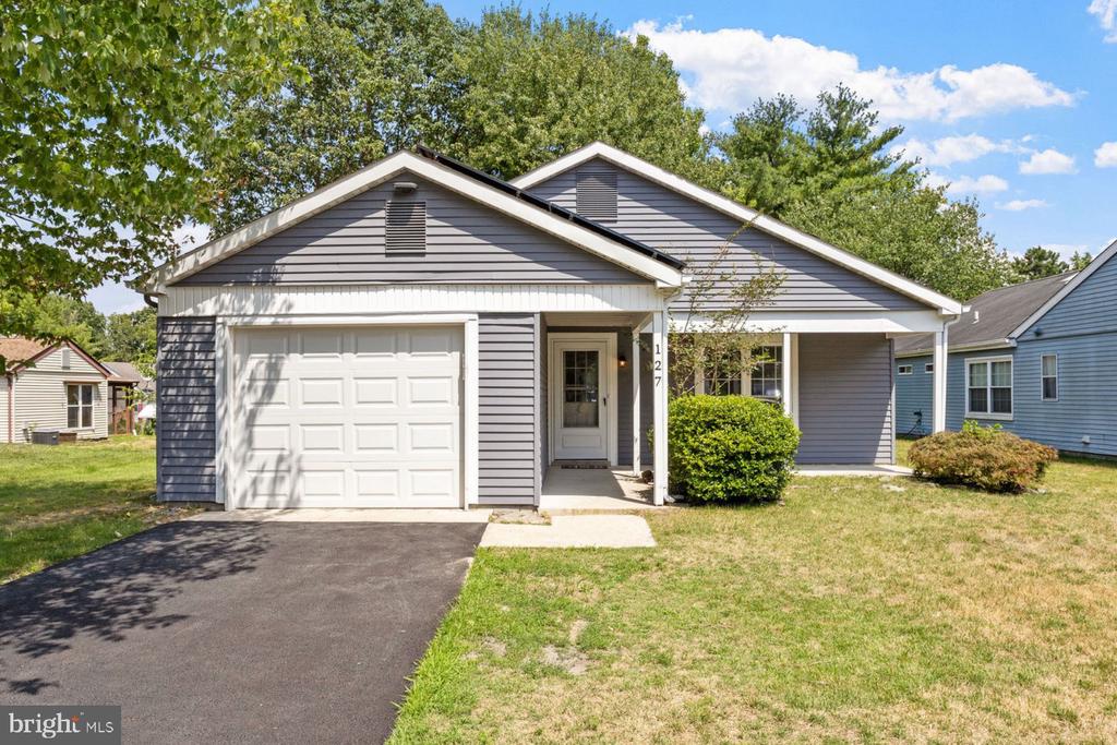 127 BUCKINGHAM DRIVE